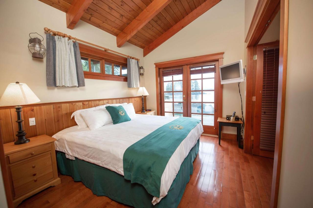April Point Resort Quathiaski Cove Zewnętrze zdjęcie